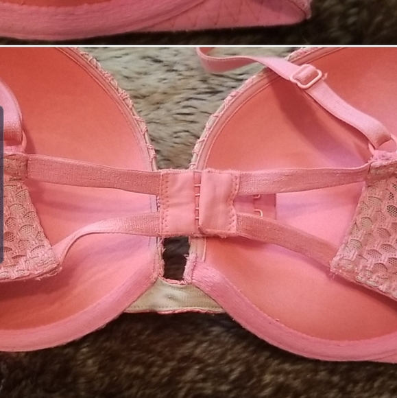 32D - Picture 3 of 5